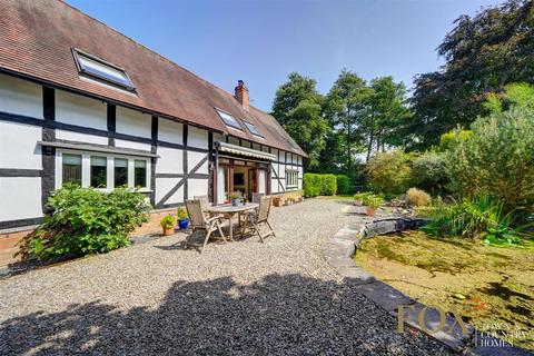 4 bed property, in Horne Lane, £900,000