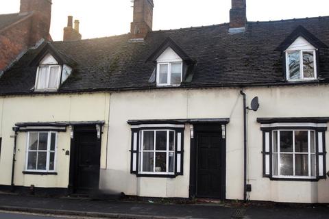 2 bed property, in Lower Bar, £170,000