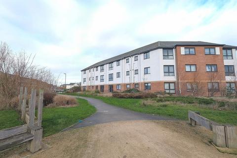 2 bed property, in High Shields Close, £90,000