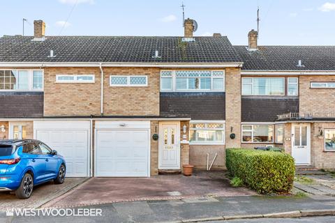 3 bed property, in Caxton Road, £415,000