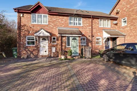 2 bed property, in Weldon Drive, £470,000