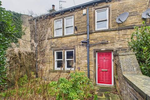 2 bed property, in Cottingley Road, £130,000