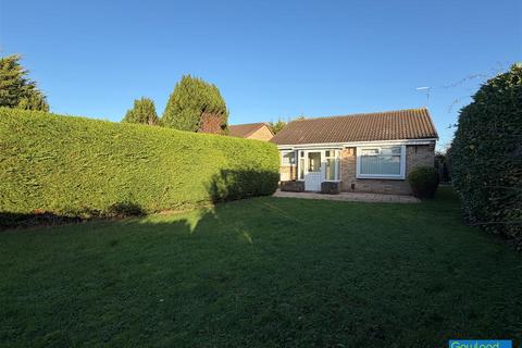 3 bed property, in Darcy Close, £199,999