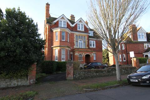 3 bed property, in Staveley Road, £350,000