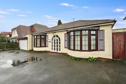 2 bed property, in Mayfield Road, £350,000