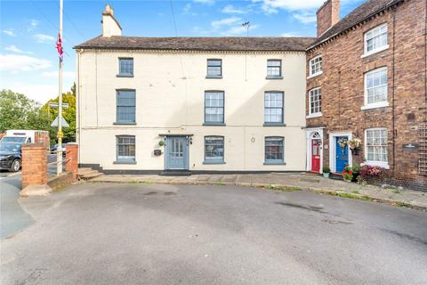 2 bed property, in 46 Hospital Street, £230,000