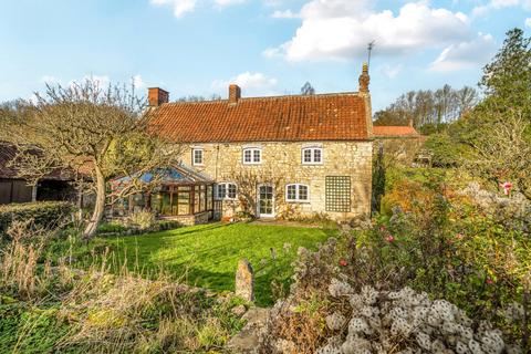 5 bed property, in Northwick, £1,400,000