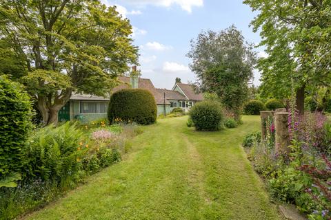 3 bed property, in Denton Lane, £550,000
