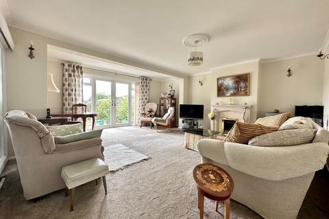 4 bed property, in Southend Road, £575,000