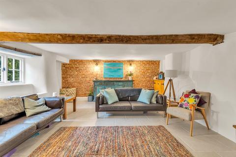 3 bed property, in The Street, £450,000