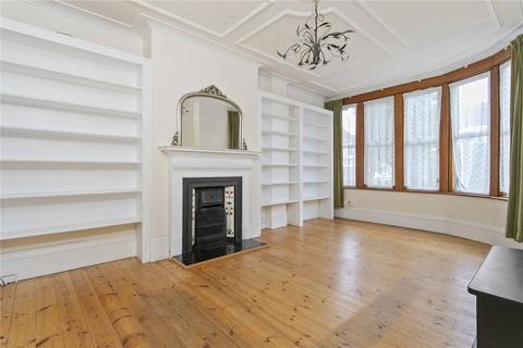 3 bed property, in Riverway, £700,000