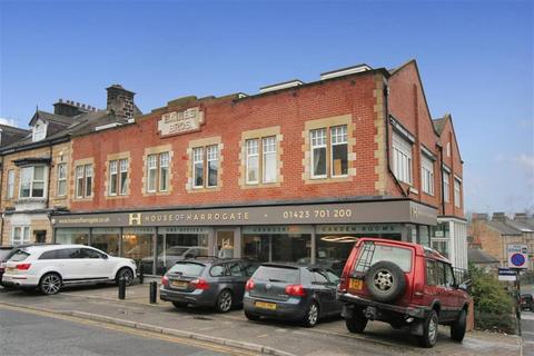 3 bed property, in Baines House, £250,000