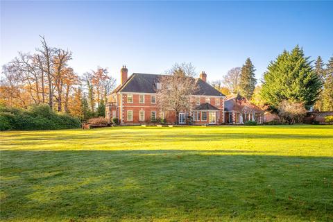 5 bed property, in Hatton Hill, £5,000,000