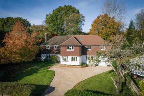 6 bed property, in Lucastes Lane, £1,100,000