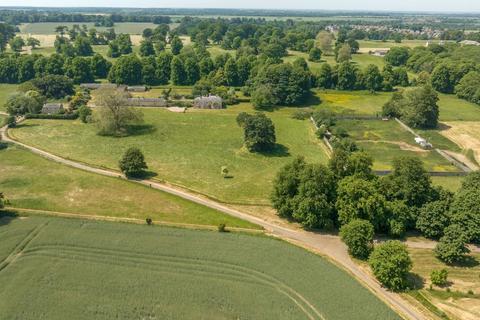 6 bed property, in Home Farm, £2,450,000