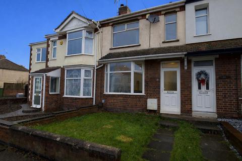 2 bed property, in Torrington Avenue, £180,000