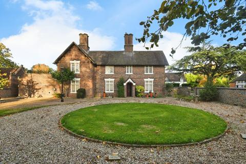 5 bed property, in Kingsbury Road, £1,200,000