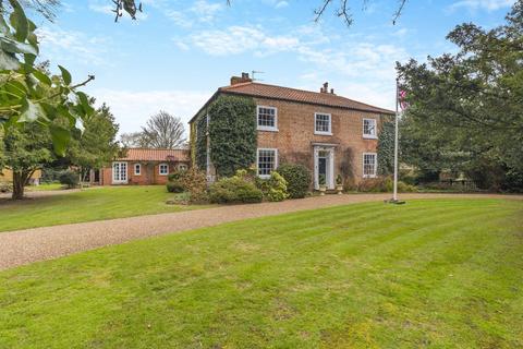 6 bed property, in Keelby Manor, £899,000