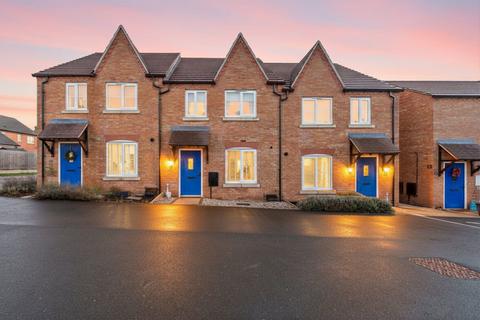 3 bed property, in Evans Court, £280,000