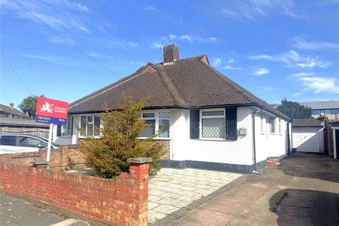 3 bed property, in Woodlawn Crescent, £600,000