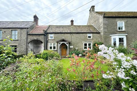 2 bed property, in Hamsterley, £300,000