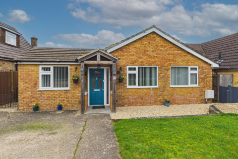 4 bed property, in Hogg Lane, £745,000