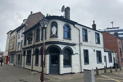3 bed property, in The Mitre, £120,000