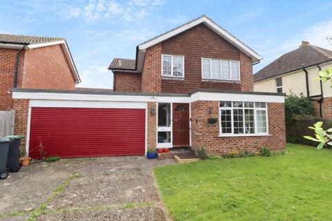 4 bed property, in Chichester Avenue, £540,000