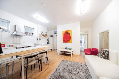3 bed property, in Park Lane, £375,000