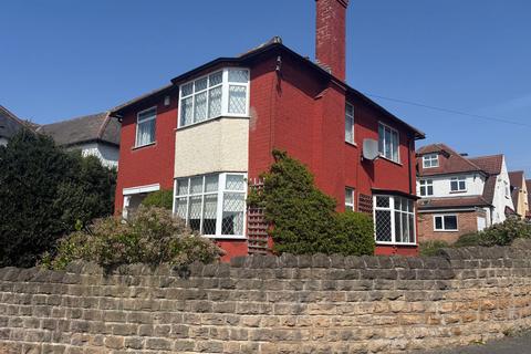 3 bed property, in Park Avenue, £400,000