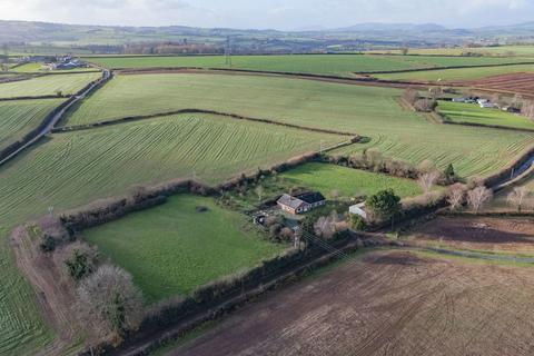 5 bed property, in Wye Valley Bee Farm, £750,000