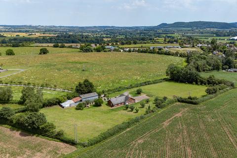 5 bed property, in Wye Valley Bee Farm, £750,000
