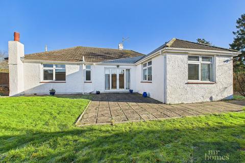 4 bed property, in Fairwood Road, £495,000