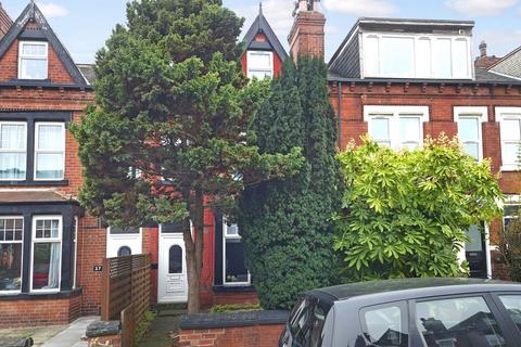 7 bed property, in Estcourt Terrace, £360,000