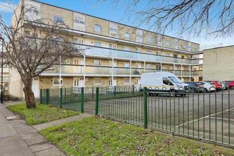 1 bed property, in Golden Grove, £90,000