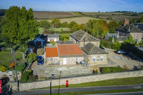 5 bed property, in Doncaster Road, £950,000