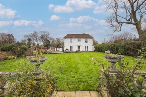 4 bed property, in Hodsoll Street, £1,450,000