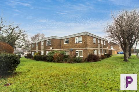 1 bed property, in Bredhurst Road, £150,000