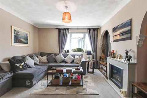 4 bed property, in Hartley Road, £525,000