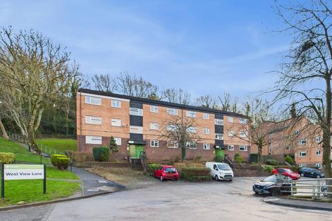 2 bed property, in West View Lane, £120,000