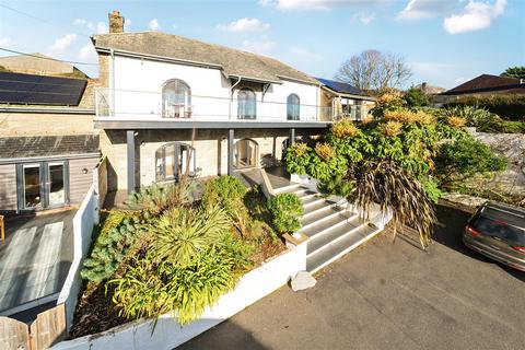 6 bed property, in Lee Bay, £1,450,000