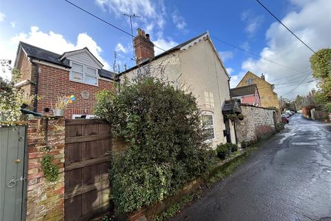 2 bed property, in Penny Street, £275,000