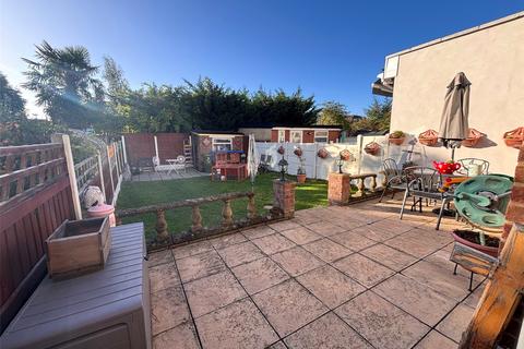3 bed property, in Havering Gardens, £500,000