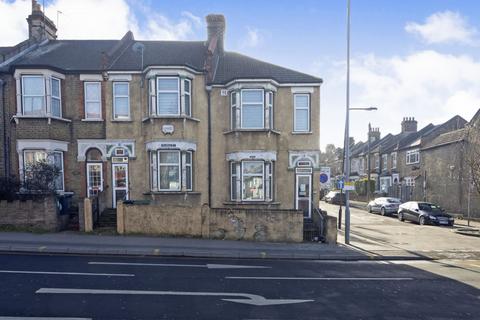 4 bed property, in Forest Road, £1,750,000