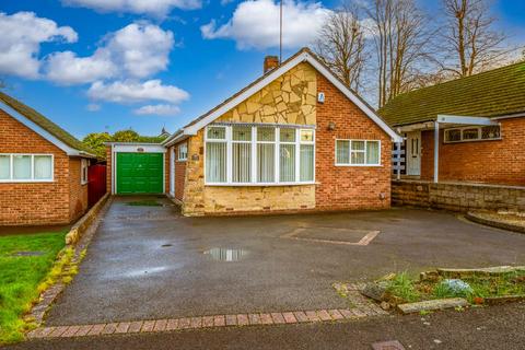 2 bed property, in Brinley Way, £325,000