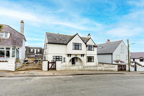 4 bed property, in Glan Y Mor Road, £625,000