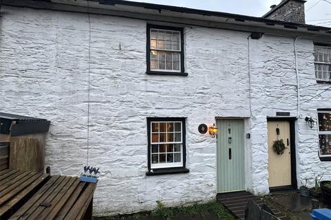 2 bed property, in Hillsborough, £139,000