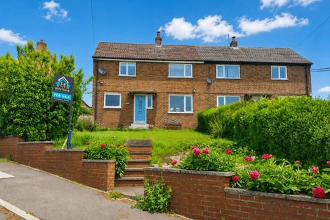 3 bed property, in Preston Hill, £250,000