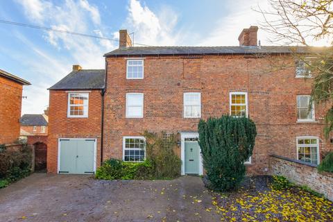 4 bed property, in Brackley Road, £895,000