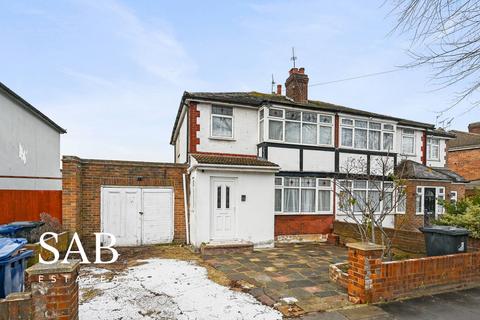 4 bed property, in Lee Road, £675,000